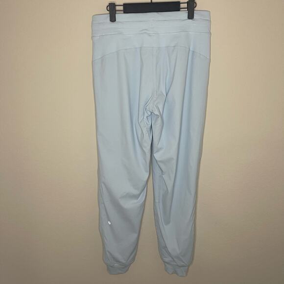 Lululemon Dance Studio Mid-Rise Jogger in Powder Blue - Size 8 - Picture 5 of 10